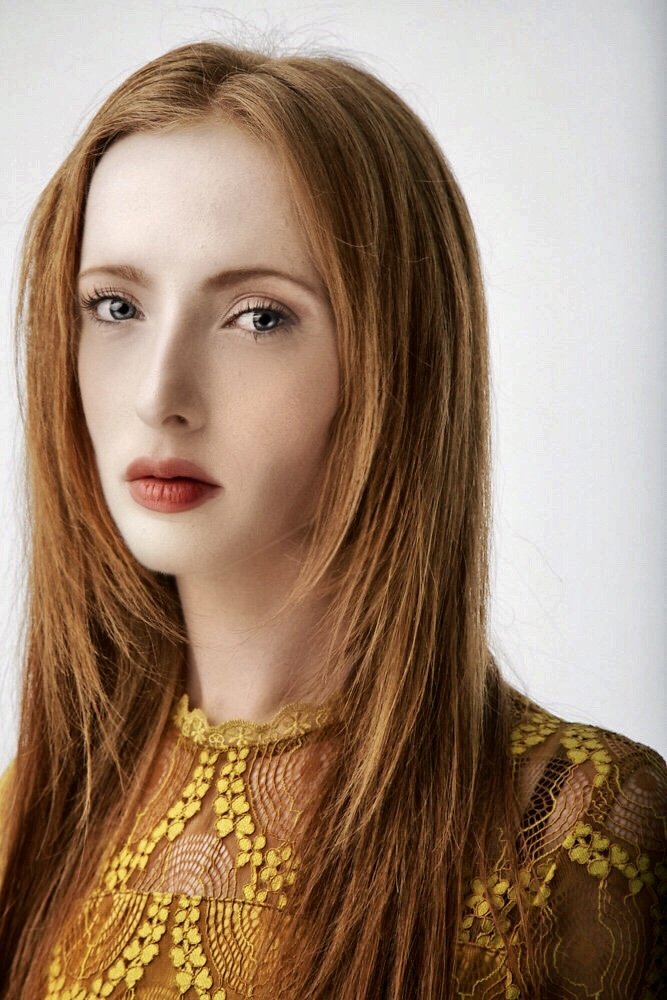 et billede af Laura Long