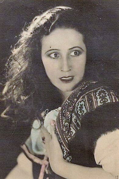 et billede af Marina Torres