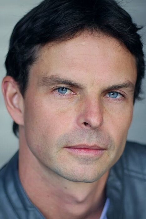 et billede af James Lawson