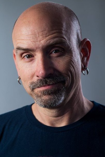 et billede af Eli Cross