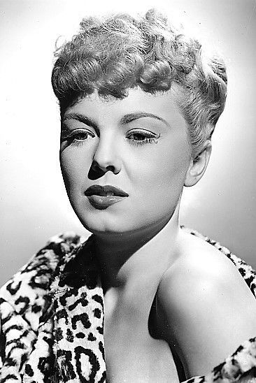 et billede af Phyllis Ruth