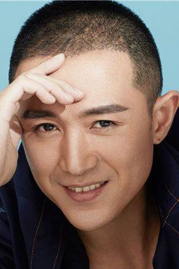 et billede af Zheng Xiao-Dong