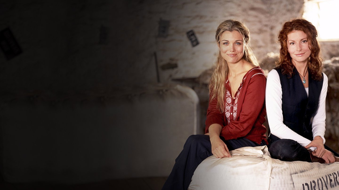 McLeod's Daughters (2001) — still 2