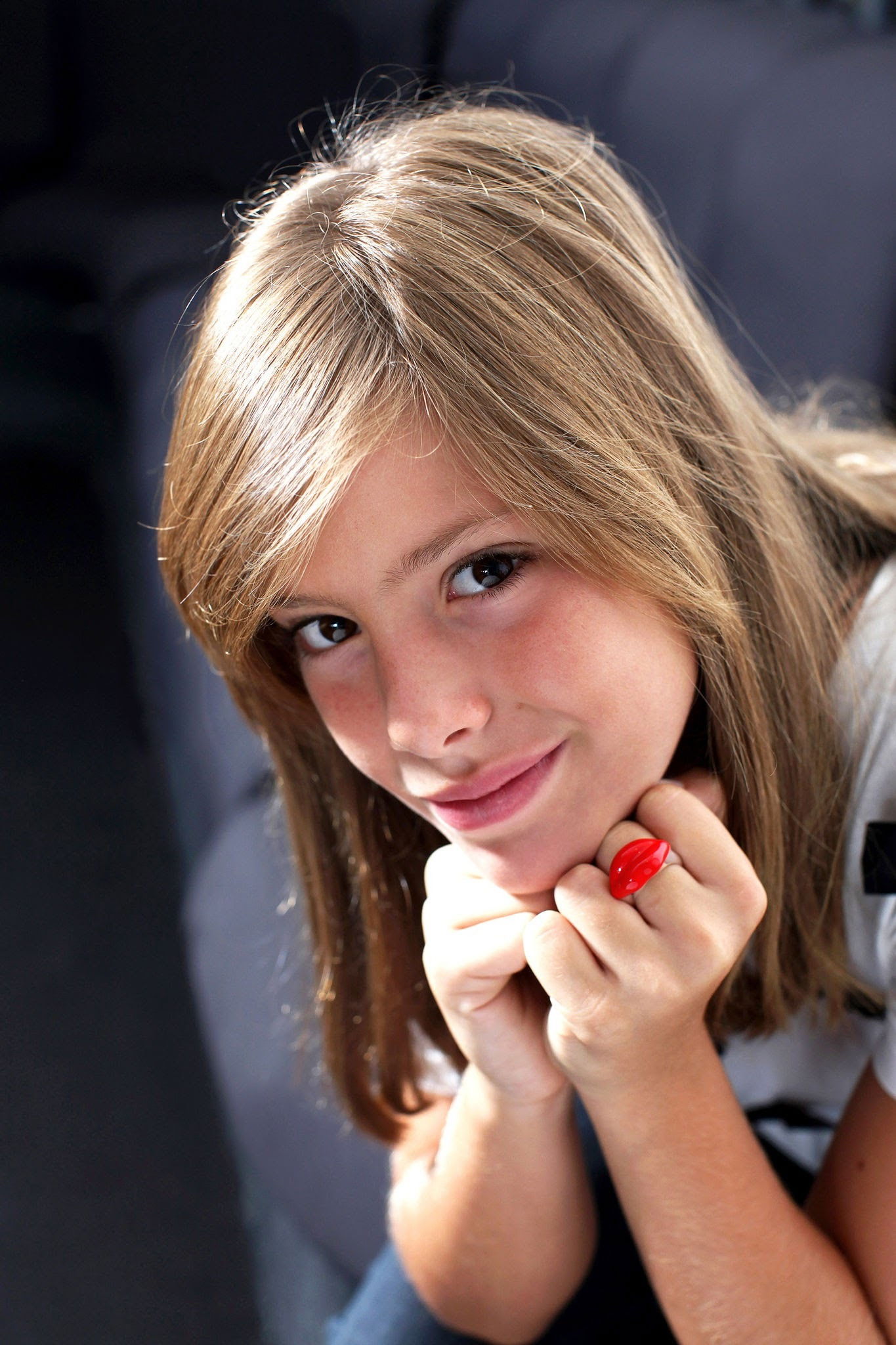 et billede af Claudia Vega