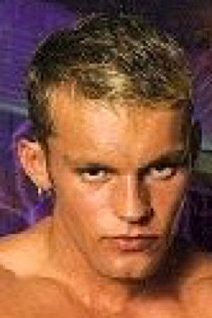 et billede af Troy Powers