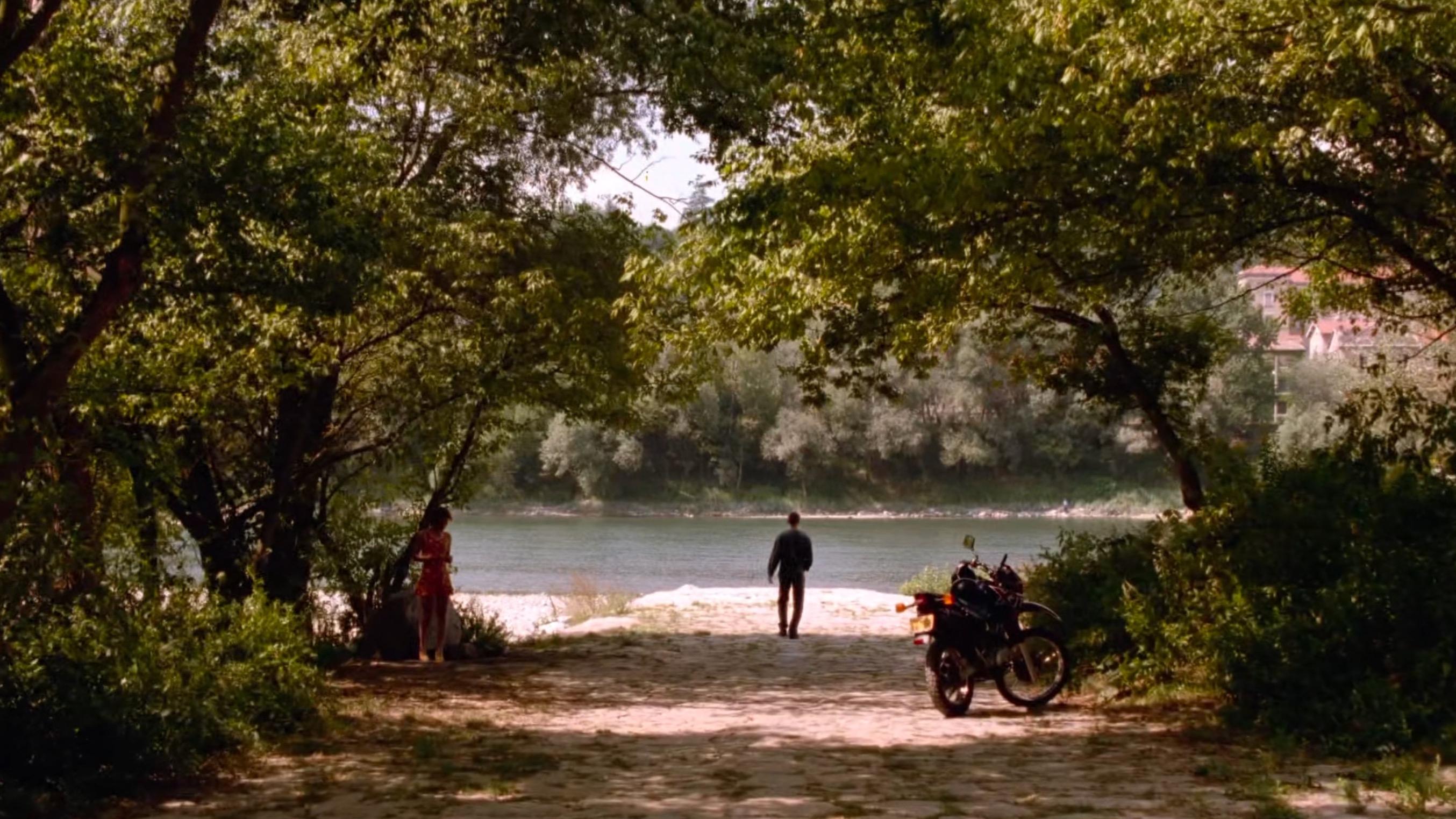 Thieves (1996)