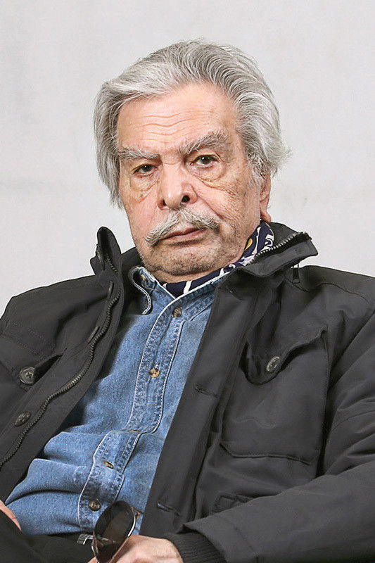 et billede af Manuchehr Esmaili