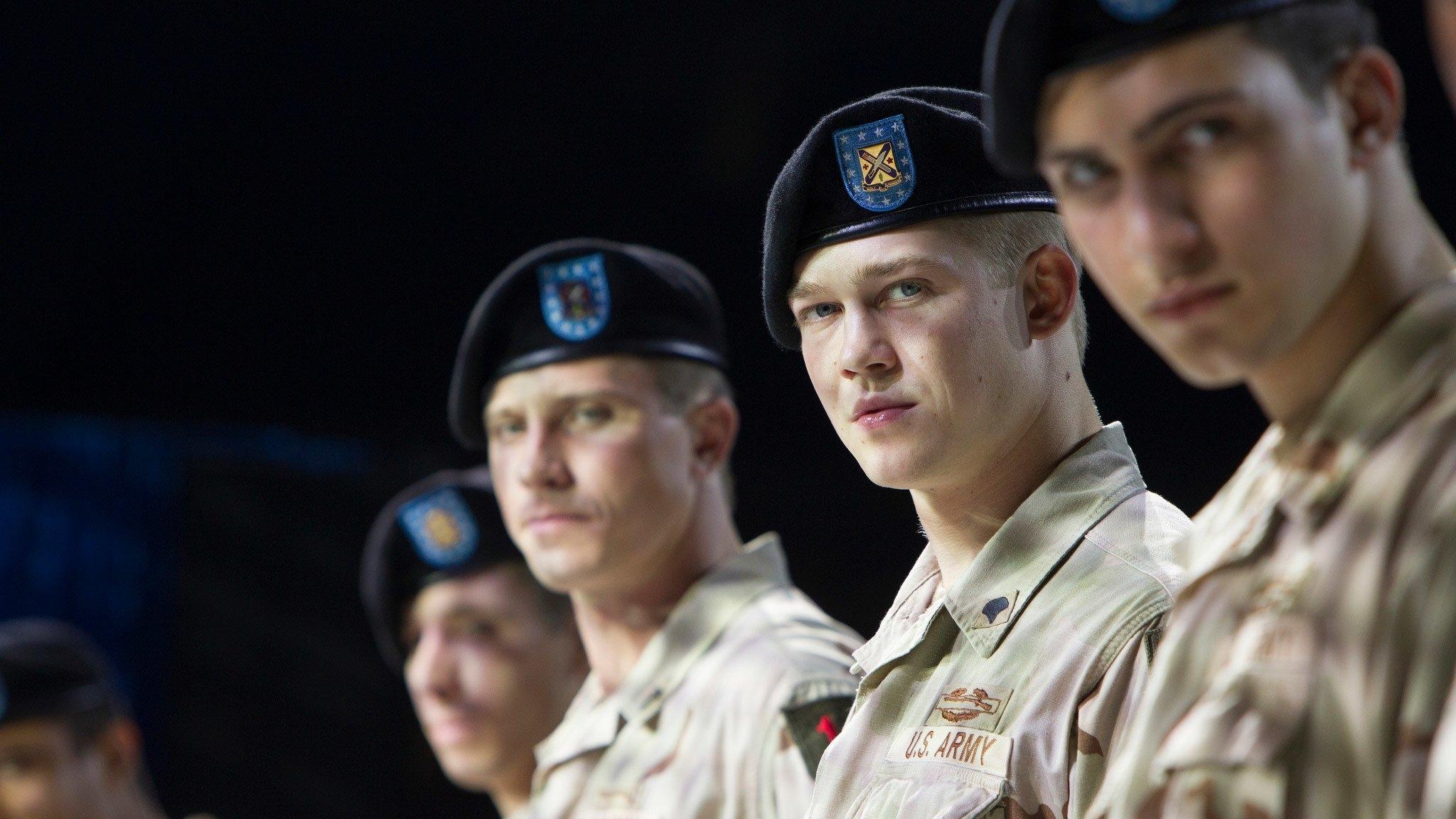 Μια Απίθανη Διαδρομή στη Ζωή του Billy Lynn