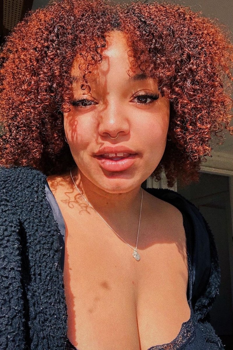 et billede af Zenya Carmellotti