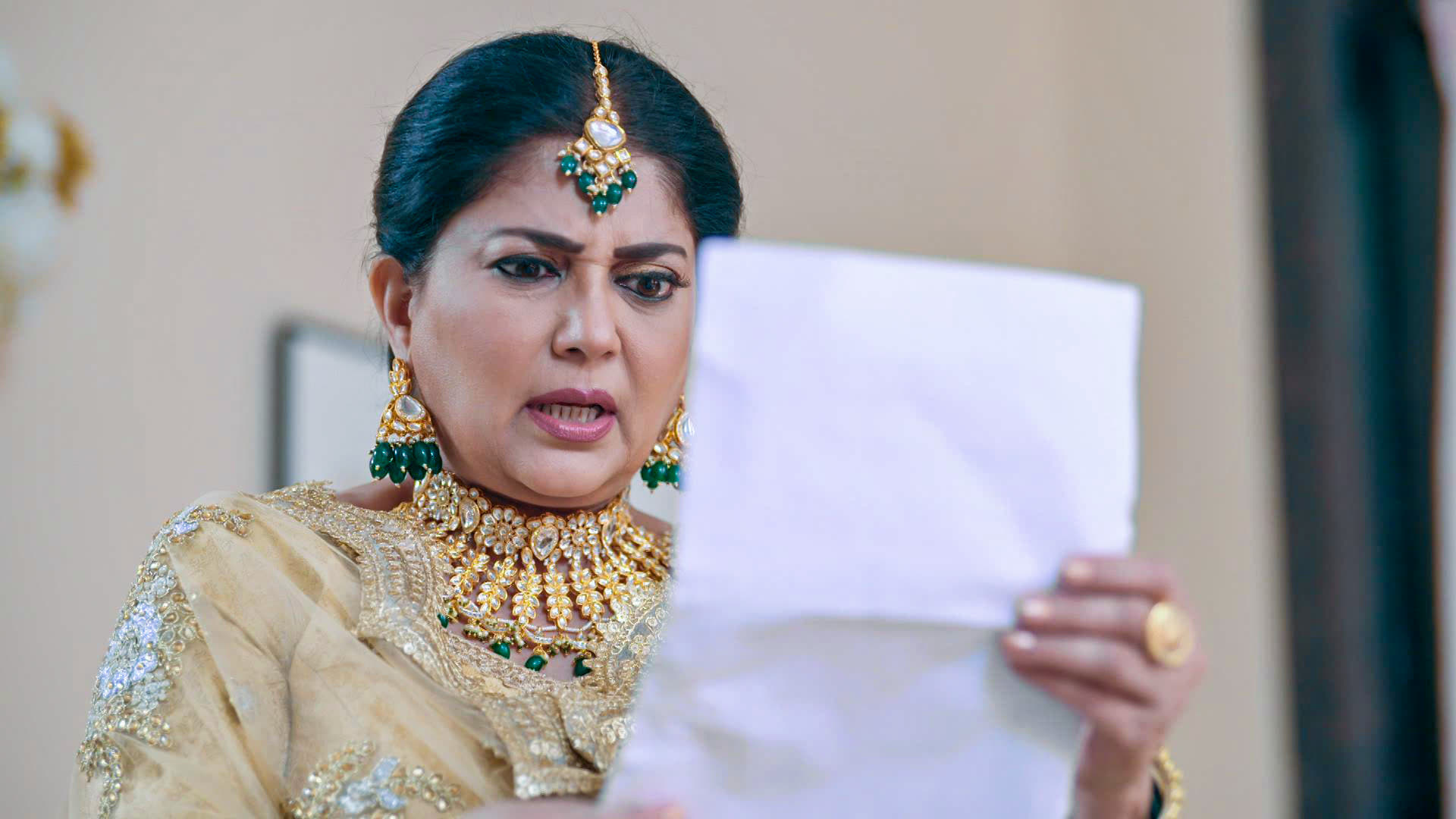 Teri Meri Doriyaan Season 1 :Episode 53  Santosh Finds Seerat's Letter.