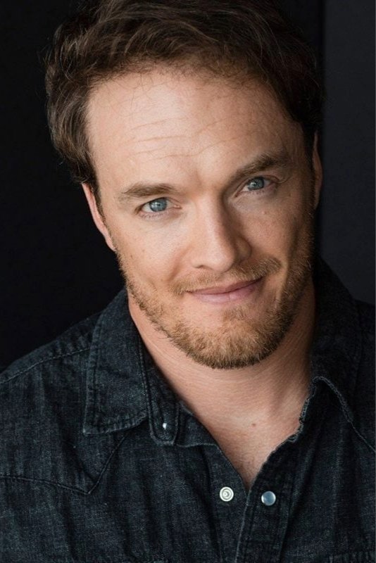 et billede af Chris Brewster