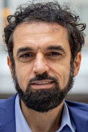 et billede af Dino Giarrusso