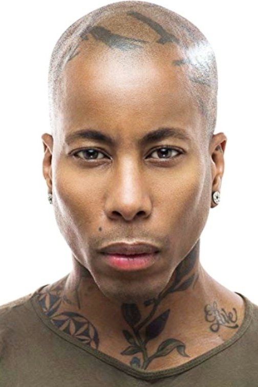 et billede af Antino Crowley-Kamenwati