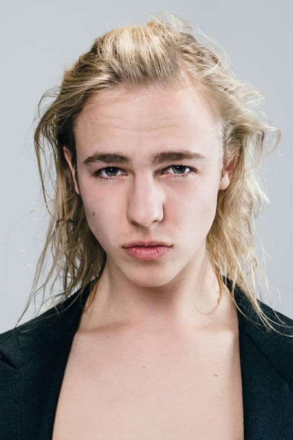 et billede af Louie Swain