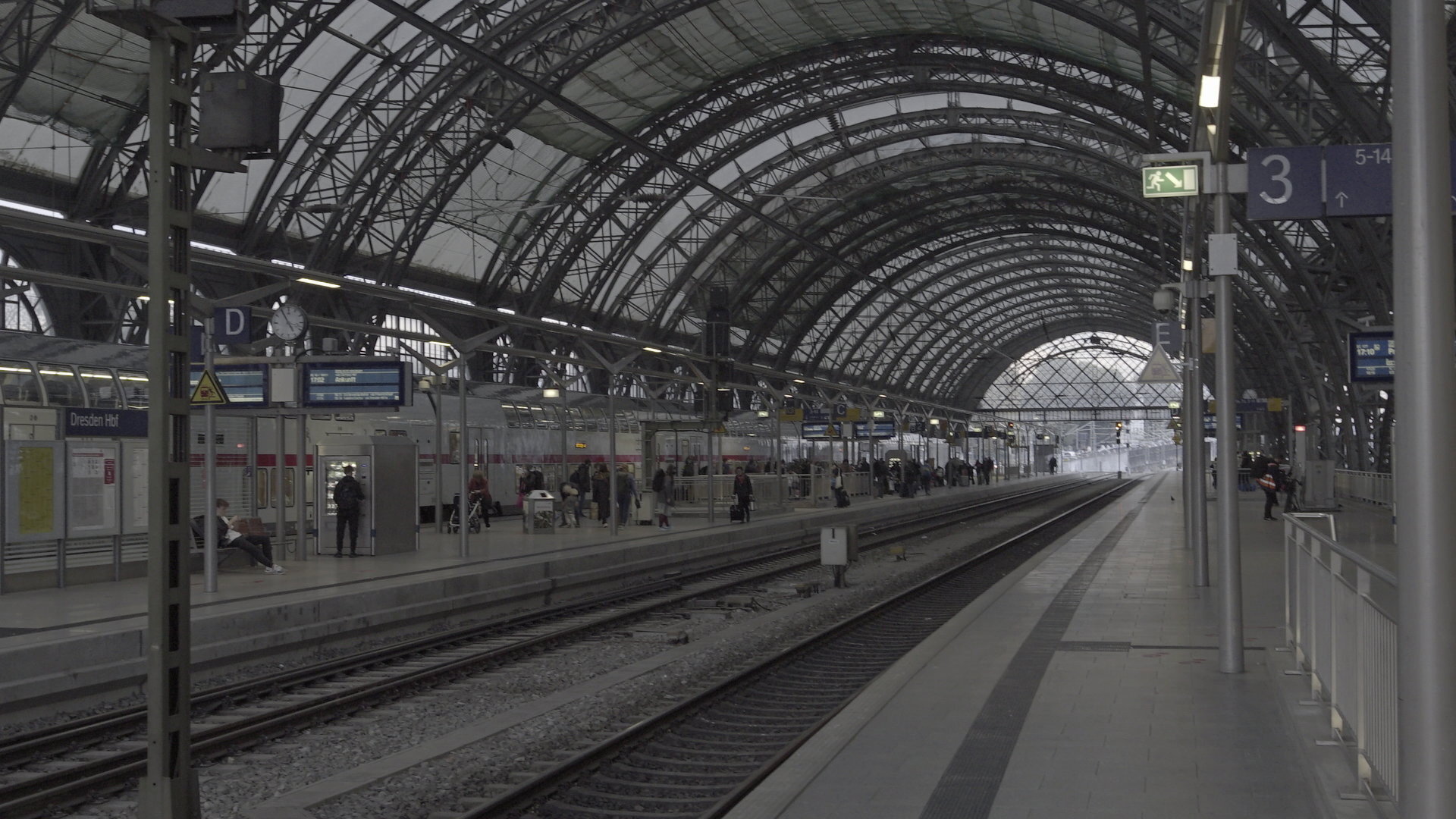 The Architecture the Railways Built S03E04 backdrop