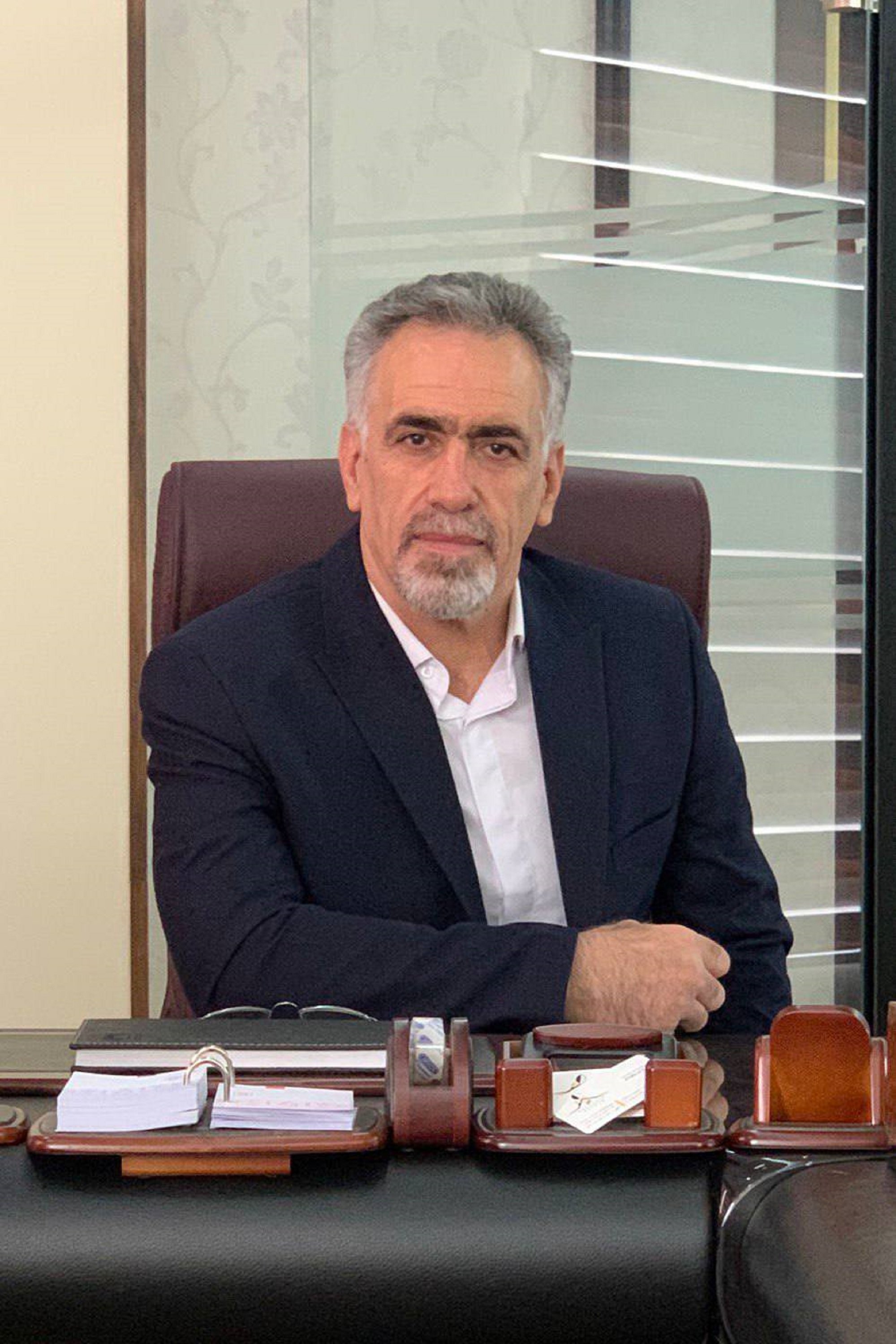 Nasrollah Kakavand's picture in the cast