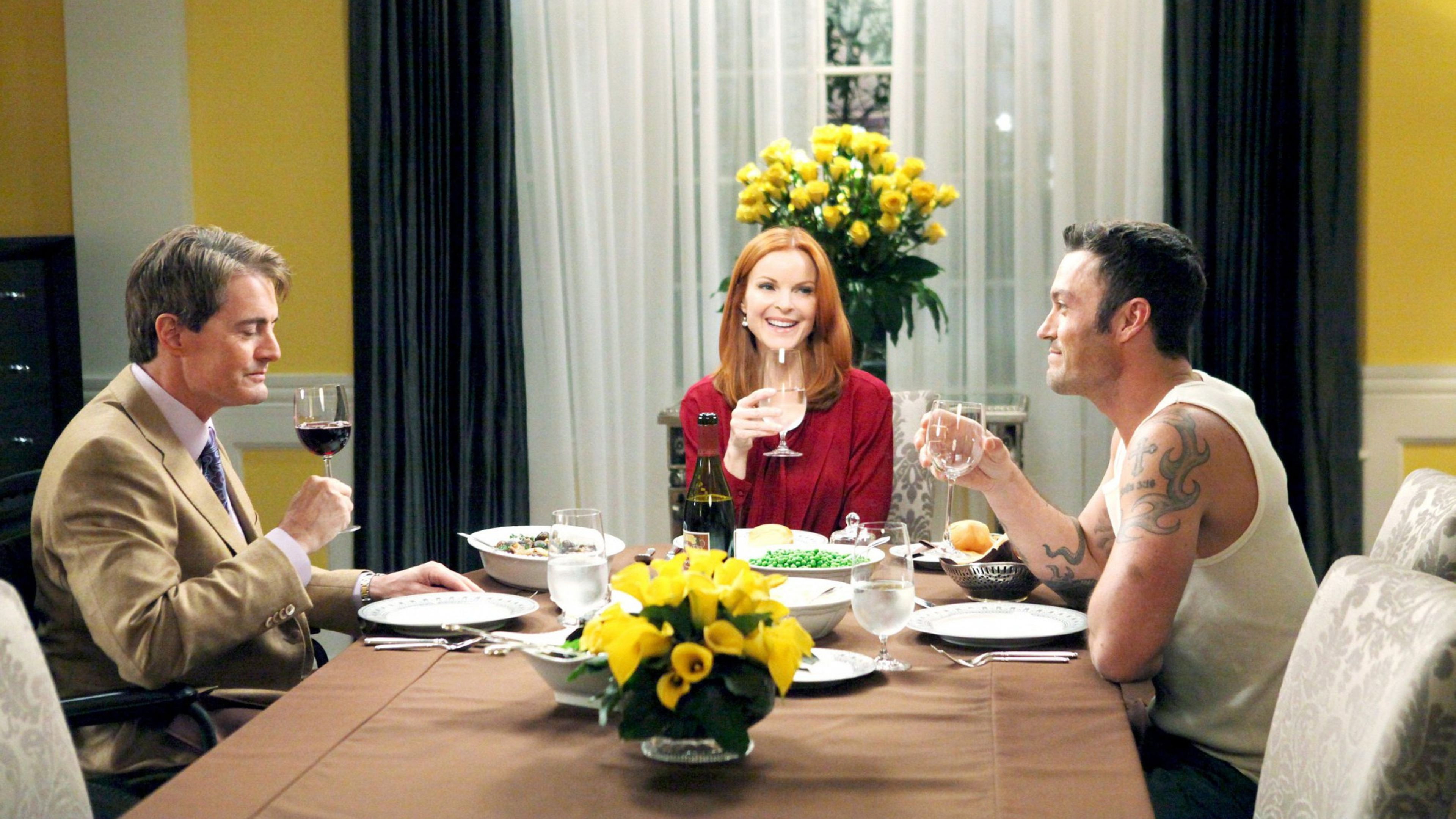 Desperate Housewives Season 7 :Episode 11  Assassins