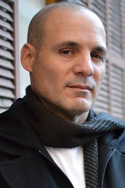 et billede af Hector Dez