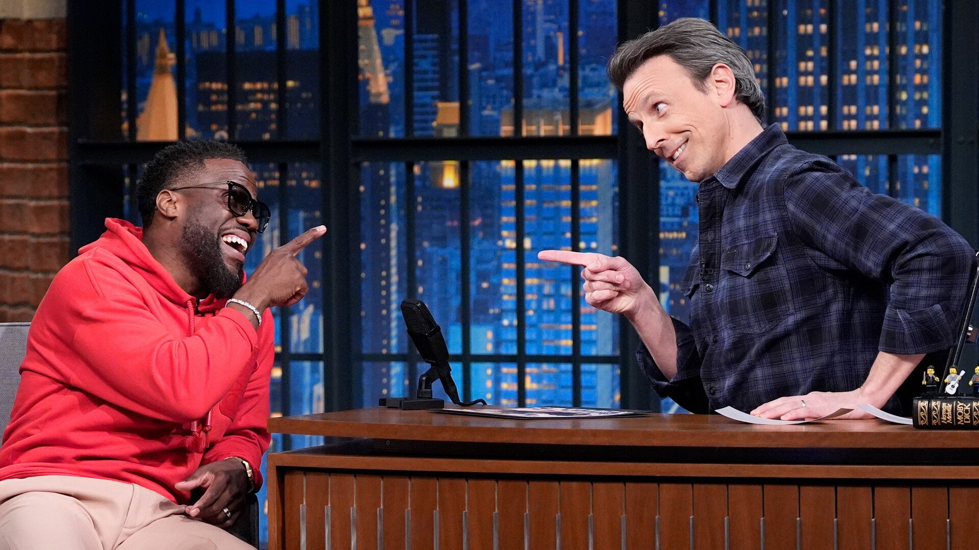 Late Night with Seth Meyers Season 12 :Episode 70  Kevin Hart, Annaleigh Ashford