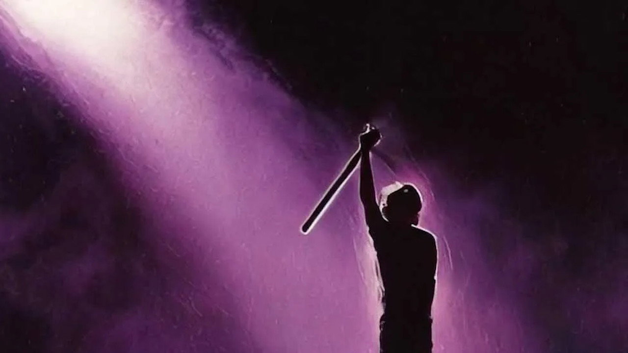 Queen: Queen I backdrop