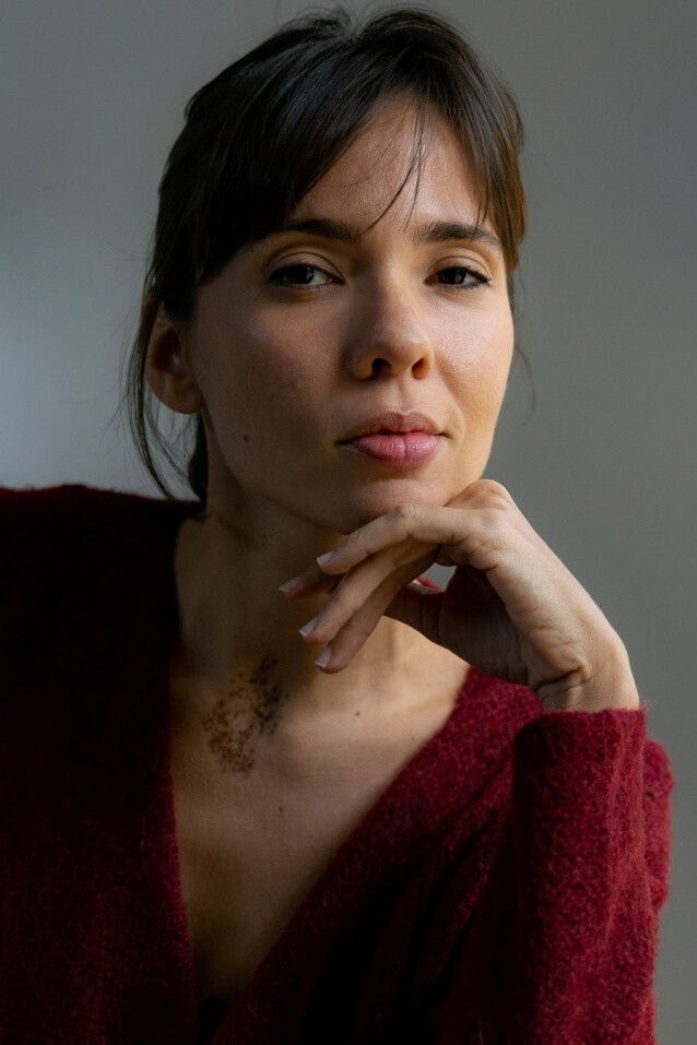 et billede af Tássia Dhur