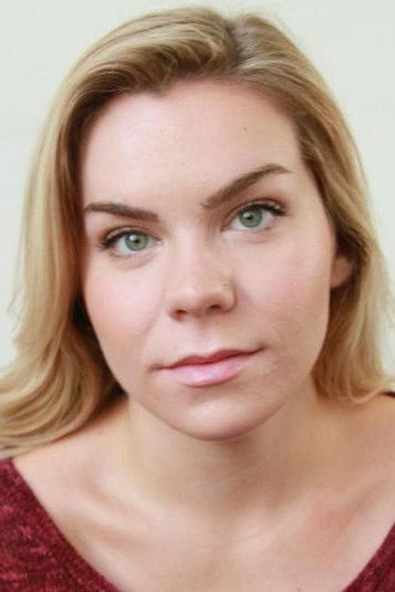 et billede af Courtney Christine