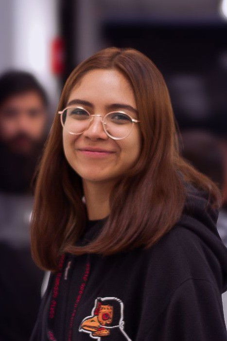 et billede af Kate Leon