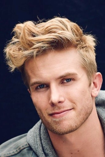 et billede af Aaron Thornton