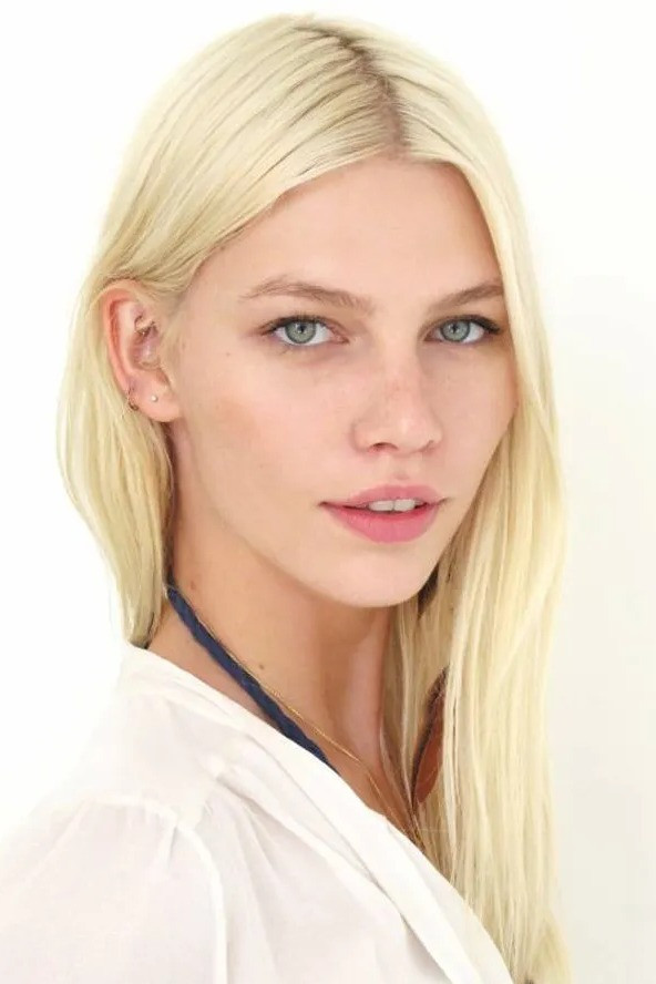 et billede af Aline Weber