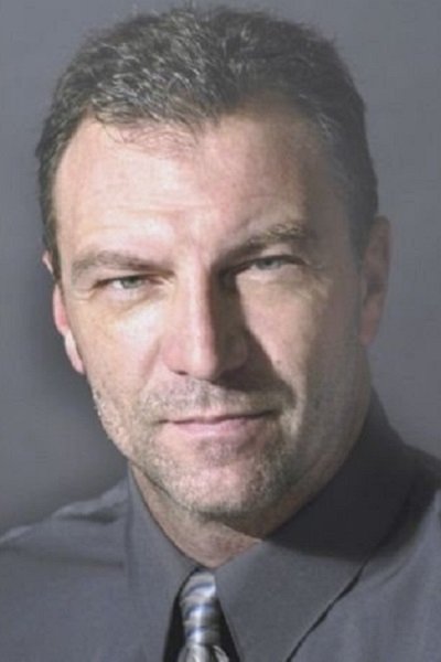 et billede af Steven Maines