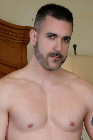 et billede af Logan Vera