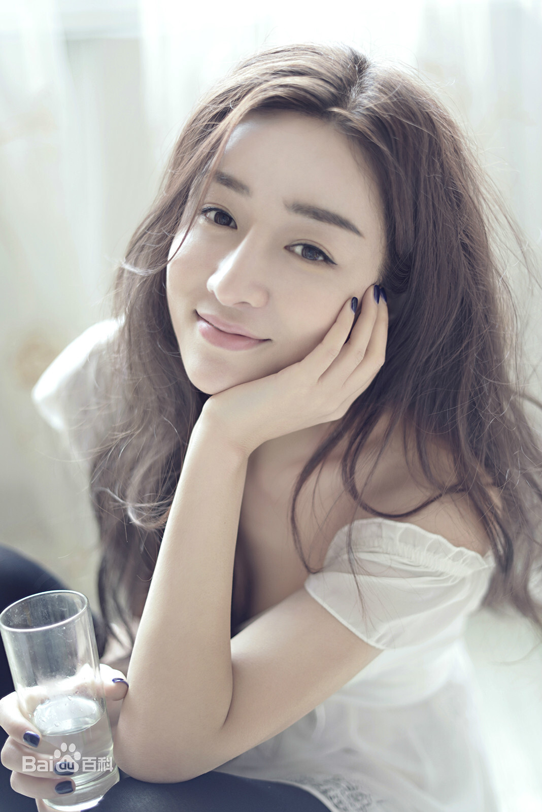 et billede af He Yanni