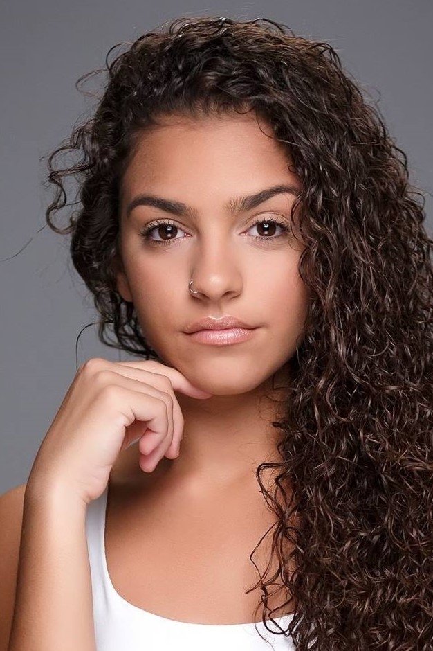 Claudia Lachispa's picture in the cast