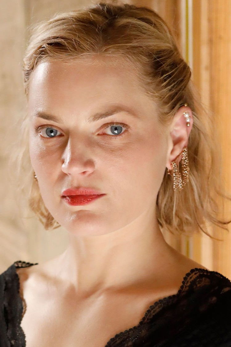 et billede af Guinevere Van Seenus