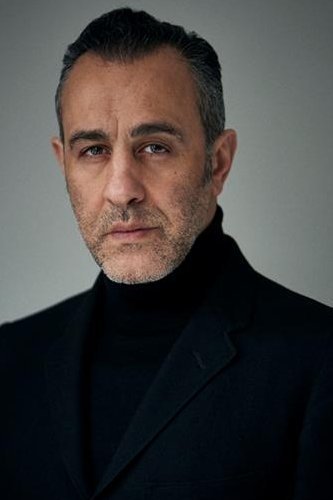 et billede af Christos Tolera