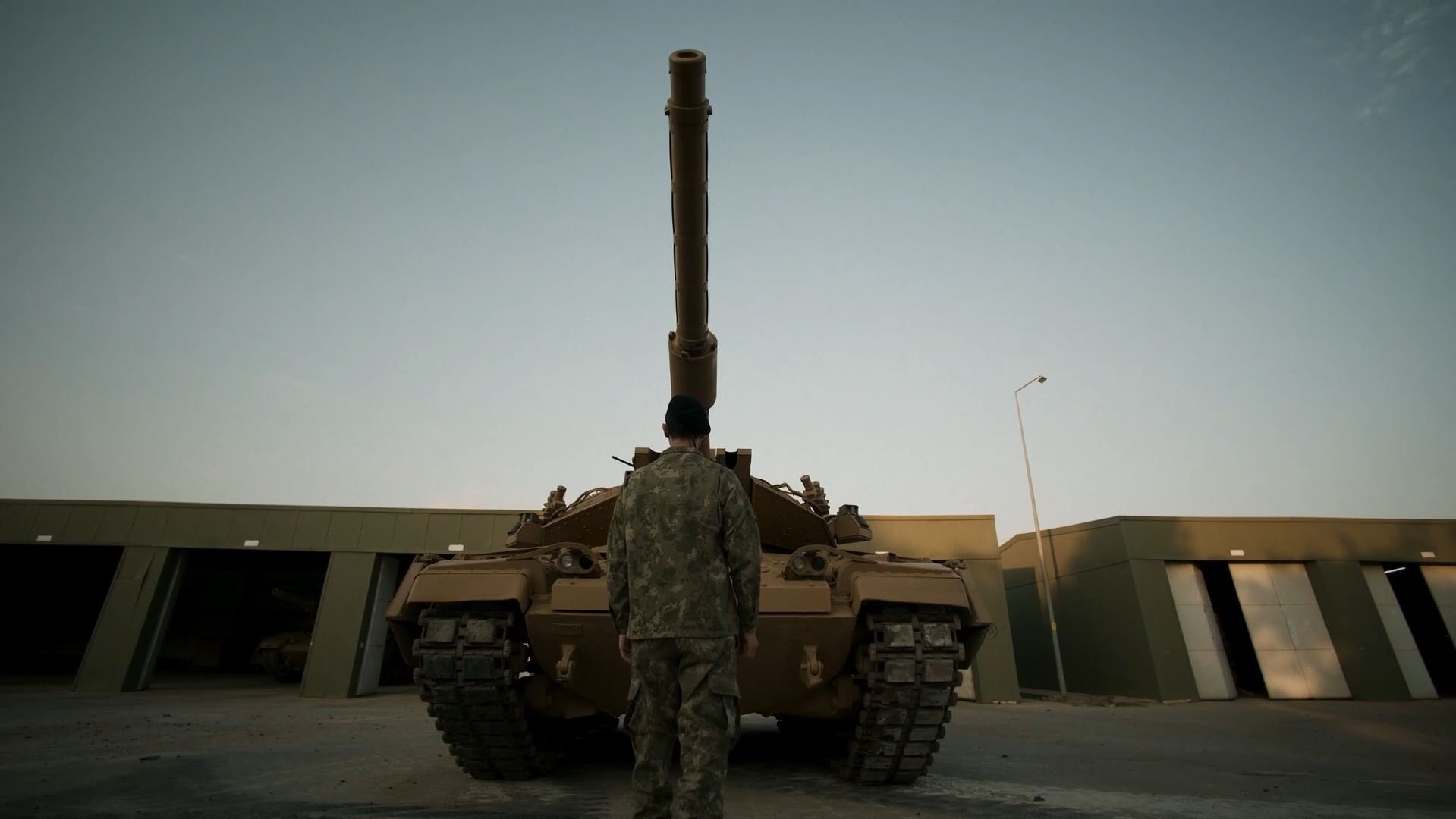 The Black Berets - الحلقة 1 - The Iron Man