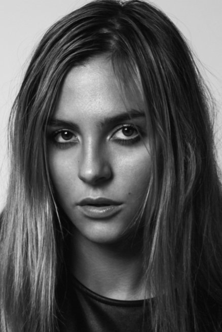 et billede af Mitzi Peirone