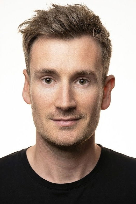 et billede af Oli White