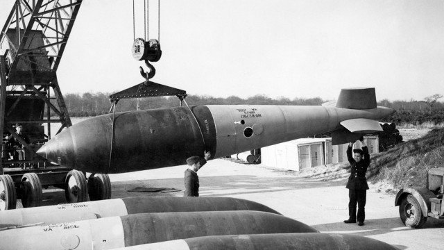 Secret Weapons of World War II S01E05 backdrop