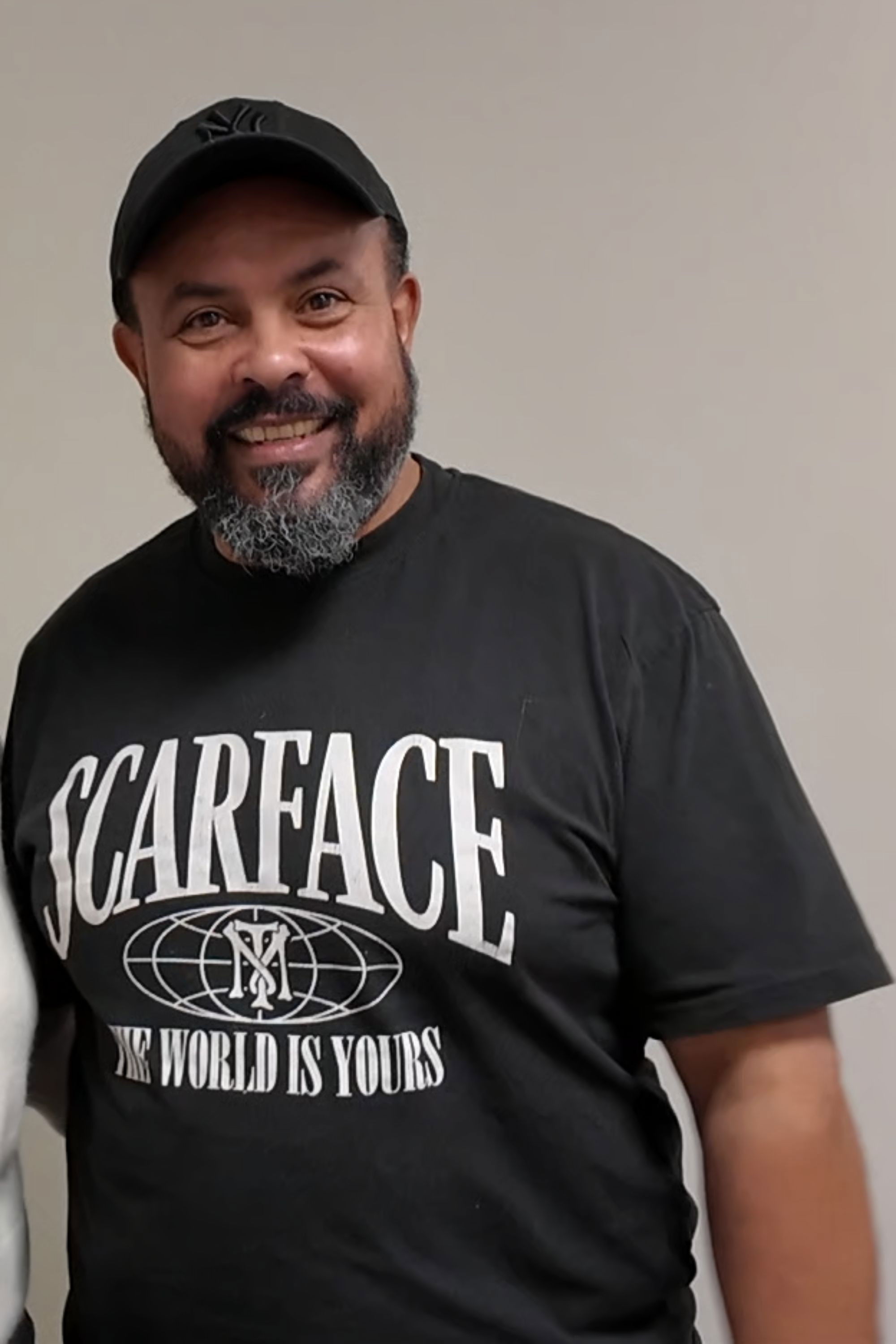 et billede af Sydney Curtis