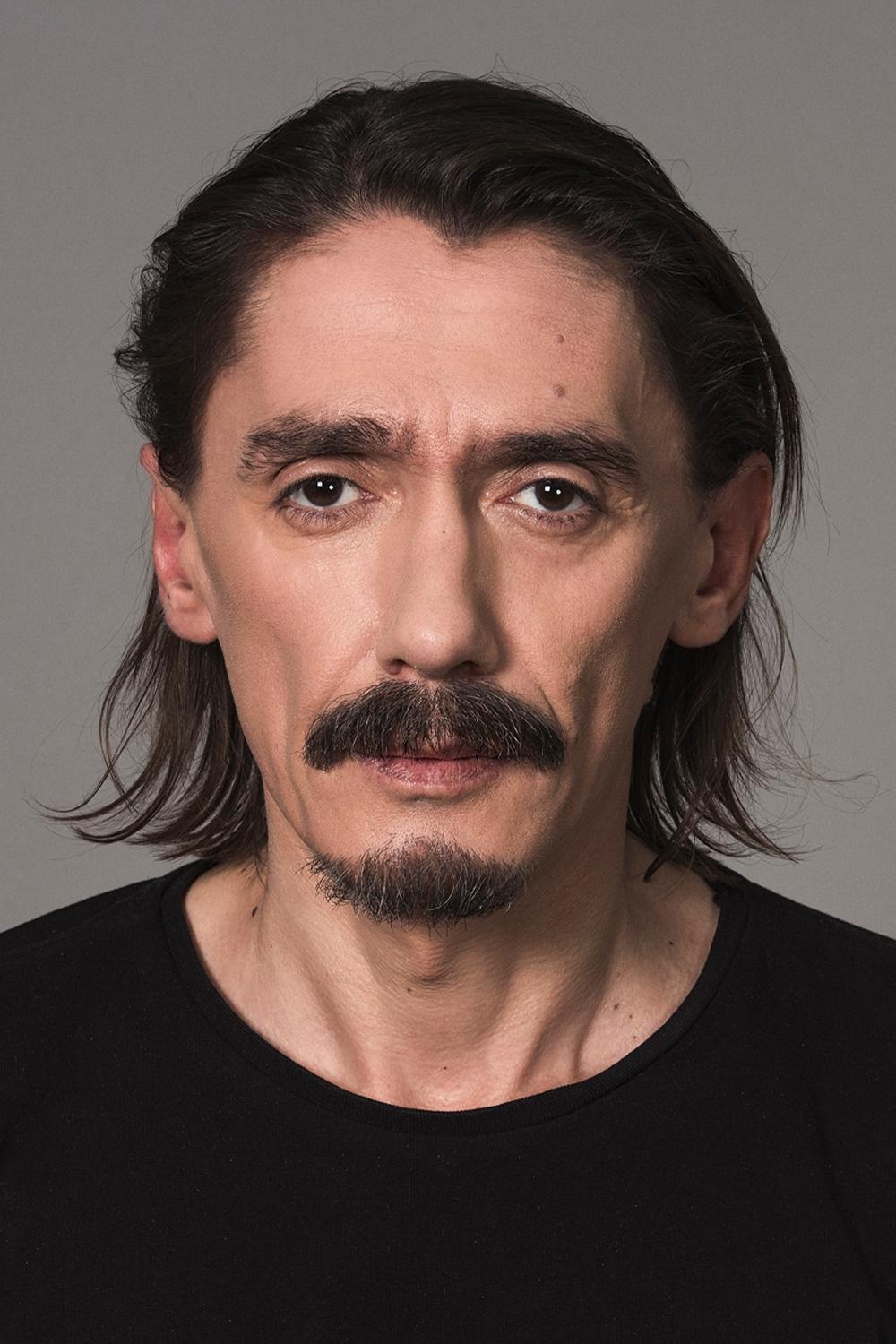 et billede af Berkan Şal