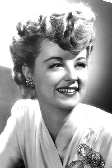 et billede af Jennifer Holt