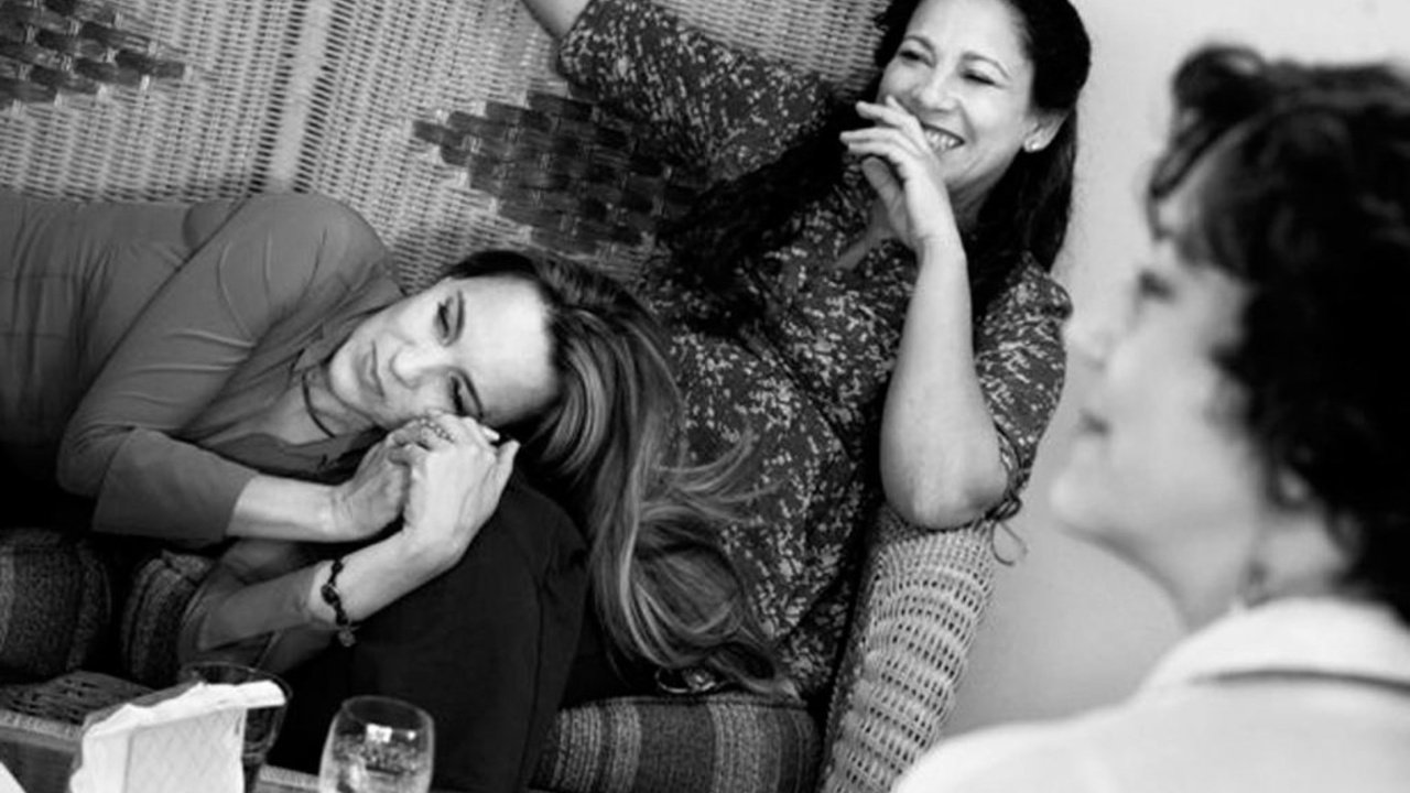 ¿Por qué lloran mis amigas? (2017)