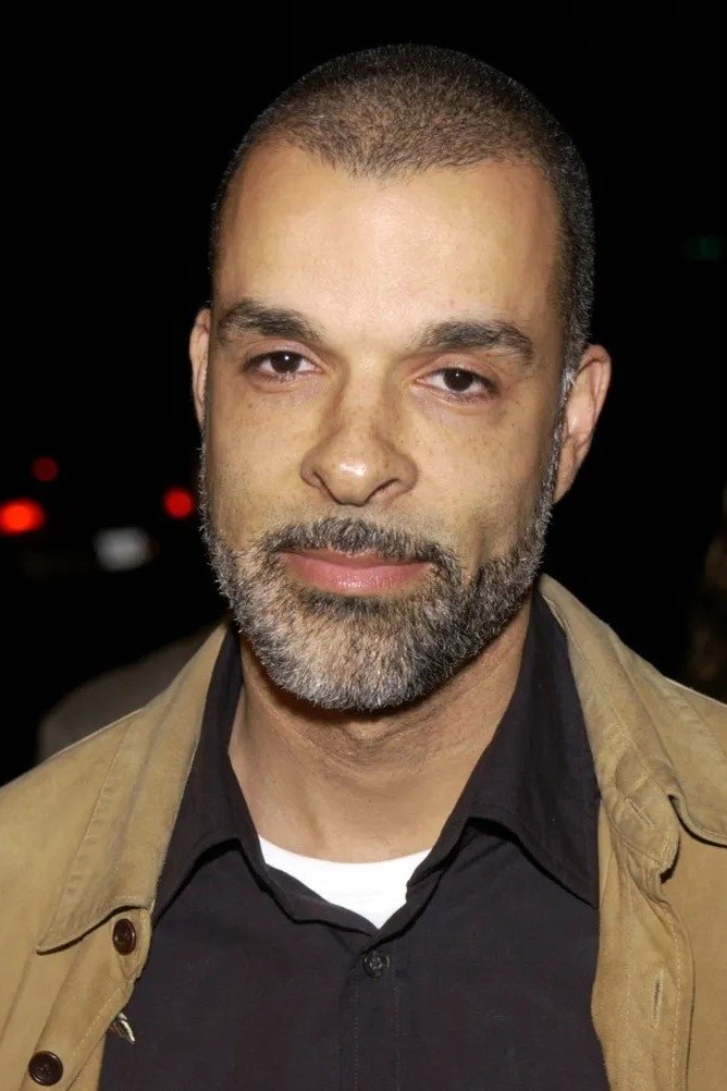 et billede af Charles Stone III