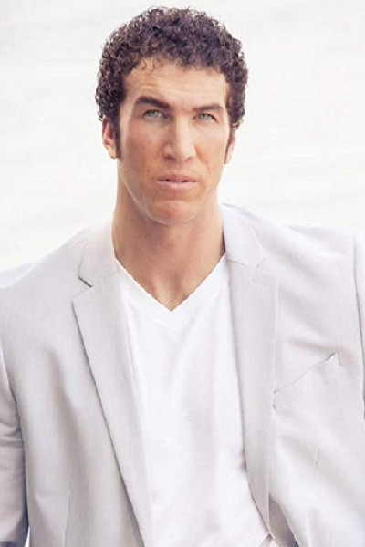 et billede af Paul Iatomasi