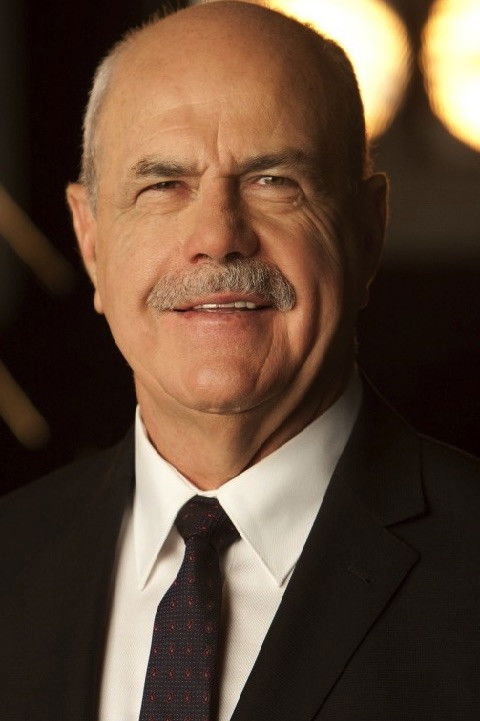 et billede af Leigh Matthews