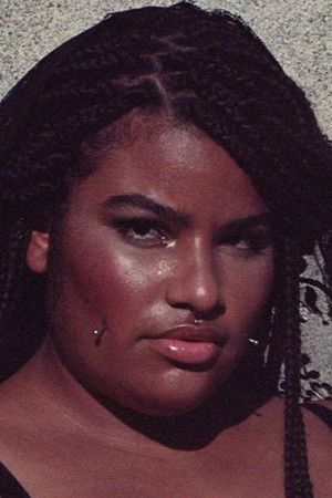 et billede af Miss Estigia