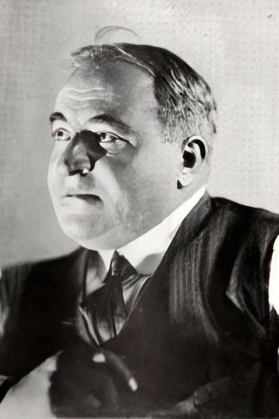 et billede af Henri Étiévant