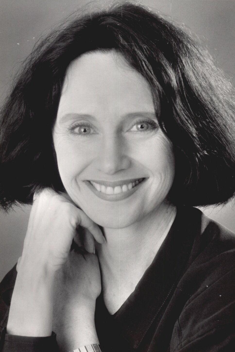 et billede af Mary Jo Deschanel