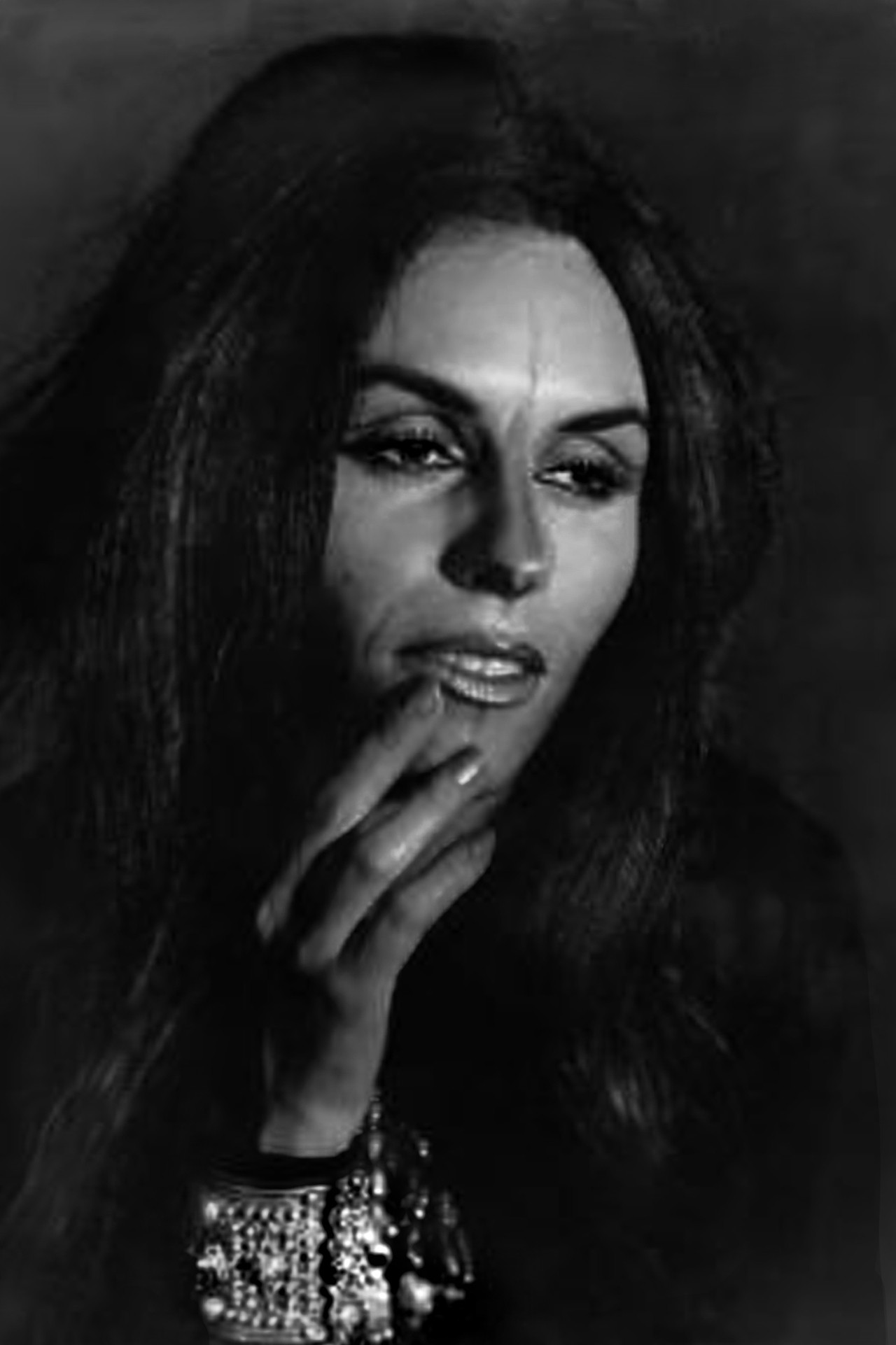 et billede af Thamila Mezbah